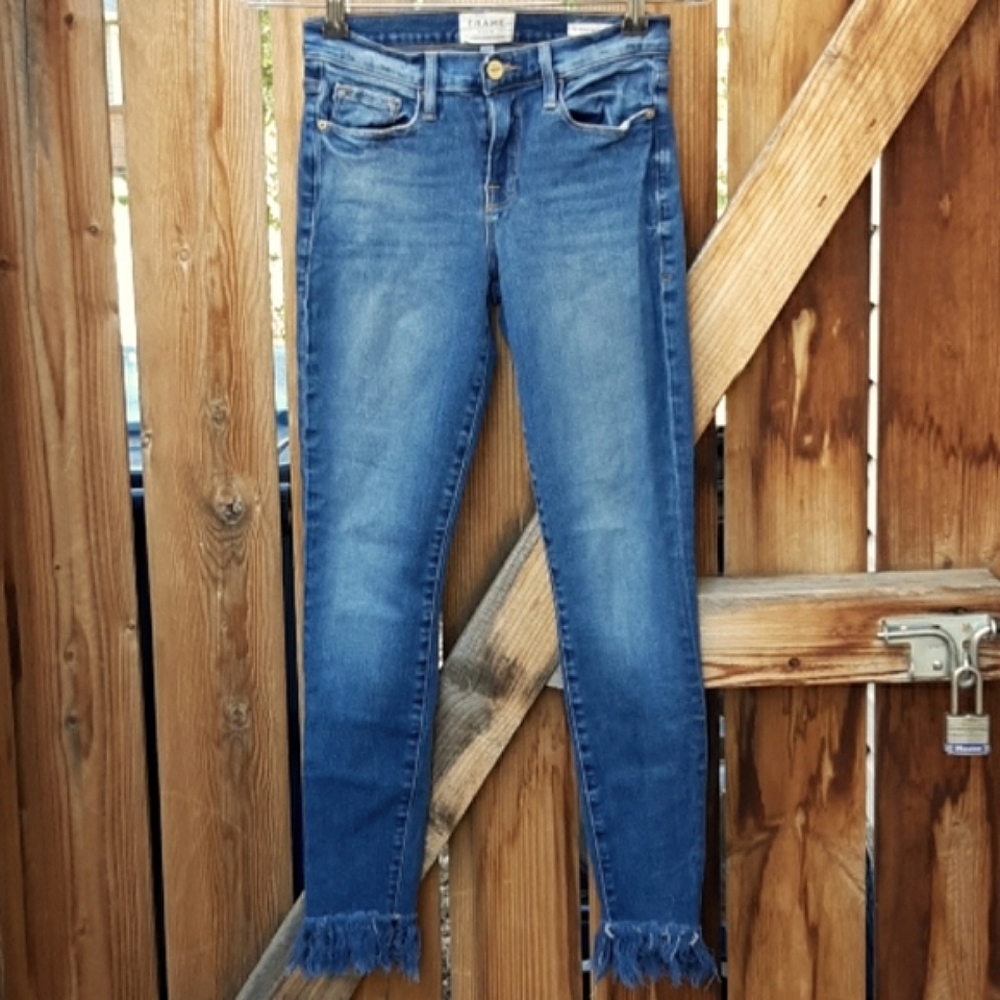 Frame le skinny de jeanne fray hem skinny jeans sz 26